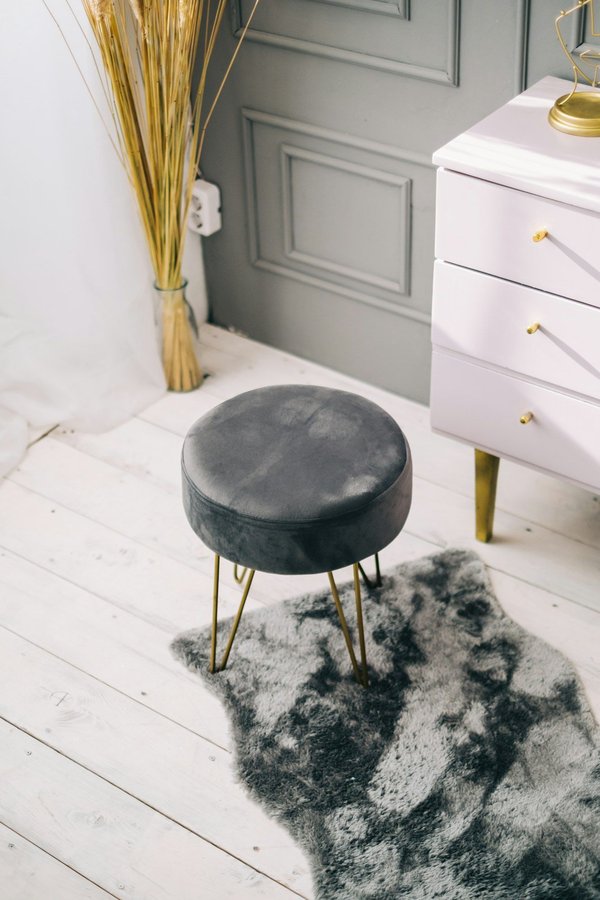 Découvrez le confort et l'élégance avec un pouf de qualité